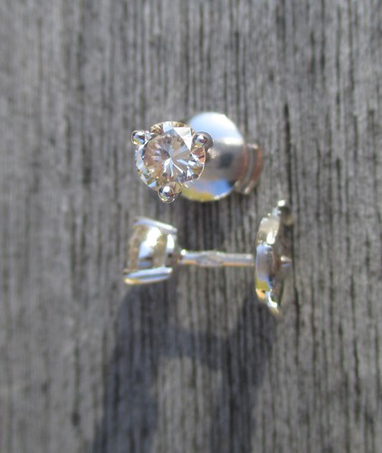 Superbes clous oreilles - superbes,