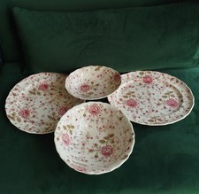 4 plats de service en