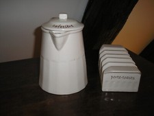 Cafetiere et porte toasts