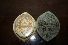 Boite reliquaire travail de couvent du XVIII ème , 3 Saintes reliques