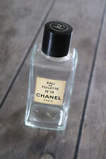 Chanel, n° 19, 100 ml. . Flacon, Eau de Toilette, 1970, Paris, vide