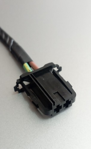 1360443080 connecteur prise