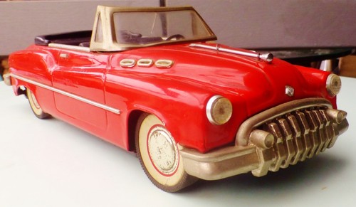 Buick rouge sedan - open, coupé