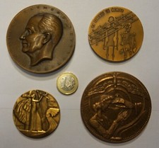 Lot de 4 médailles Bronze  -Poids total 452 gr