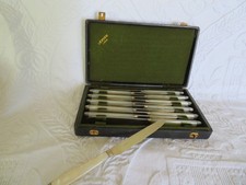 12 anciens couteaux à fruit