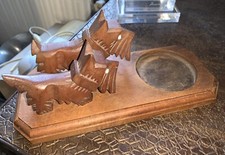 Présentoir en bois sculpté