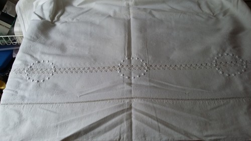 Ancien drap rond brode - brode, bourbon