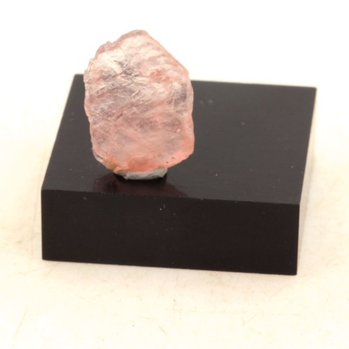 Fluorite rose ct massif - fluorite, 8.1
