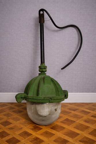 Lampe industrielle ancienne - , en