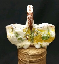 VIDE POCHE PANIER EN OPALINE POLYCHROME VERRE MOULÉ  DÉCOR FLORAL 