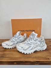 LOUIS VUITTON LV RUNNER TATIC