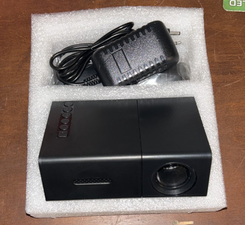 Mini led projector brand new - brand,