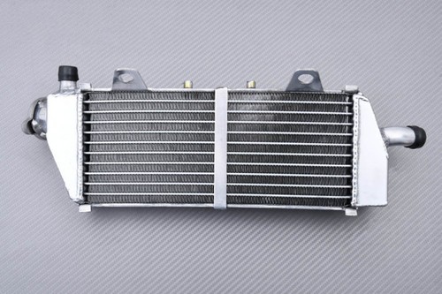 Radiateur eau droit - radiateur,
