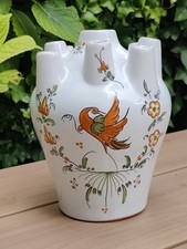 Vase Pique-Fleurs en Faïence Vieux Moustier – Élégance et Tradition XX Ème.