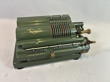 Machine à Calculer Manuelle TRIUMPHATOR - Modèle d'Artillerie Militaire / CRN1