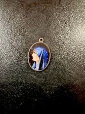 Rare Médaille religieuse ancienne émaillé Vierge Marie à L'Enfant French Antique