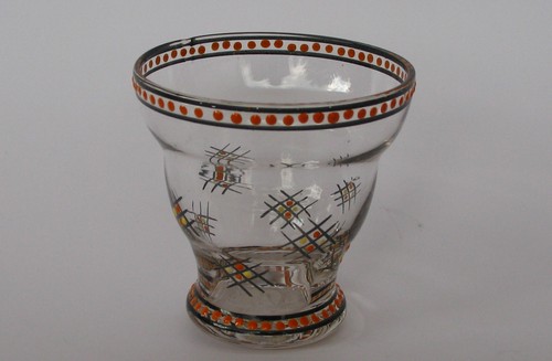 Petit gobelet verre émaillé
