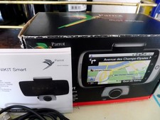 PARROT Minikit Smart - support mains libres -  Bluetooth + chargeur  Smartphone