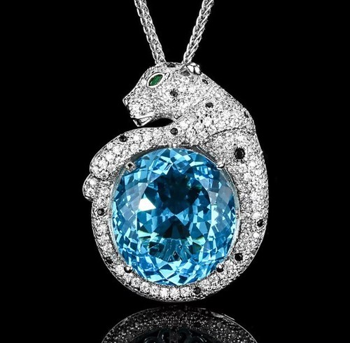 Collier pendentif avec une
