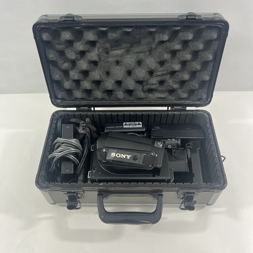 Vintage sony handycam ccd - sony, ccd-v3