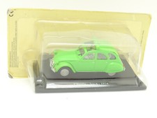 Universal Hobbies  1/43 - Citroen 2CV 6 Verte 1974