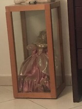 poupée de collection en porcelaine