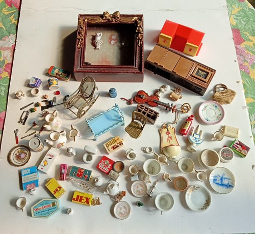 Lot miniatures objets de - d'objets,