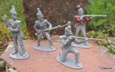 LOT 4 FIGURINES AIRFIX