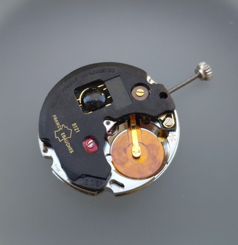 Mouvement quartz 8121 - quartz,