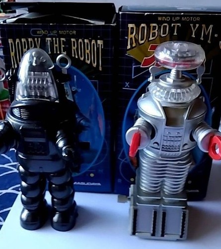 Vintage tin toy robby - tin,