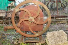 Pompe à godet de jardin en fonte