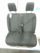BANQUETTE AVANT MERCEDES