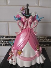 Disney figurine robe