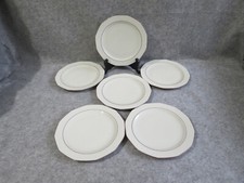 6 assiettes à dessert