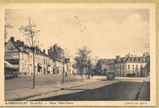 78 – CPA RAMBOUILLET – Place Félix Faure - 1951 - Éditeur Combier - Automobile