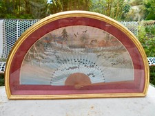 Ancien éventail décor peint