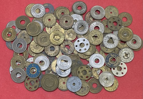 Lot 100 jetons machine sous - 100,
