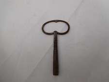 CLEF DE PENDULE N° 7