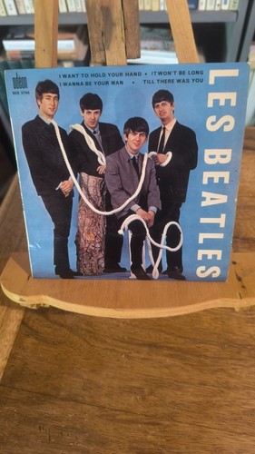 Beatles want hold your - want, to
