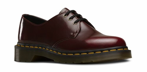 Martens trou 1461 - 3, rouge