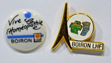 2 pin's BOIRON LABORATOIRES homéopathie 1 Porcelaine Limoges 1 A.Bertrand
