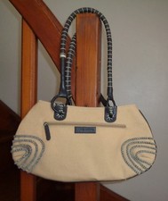 Beau sac porté épaule