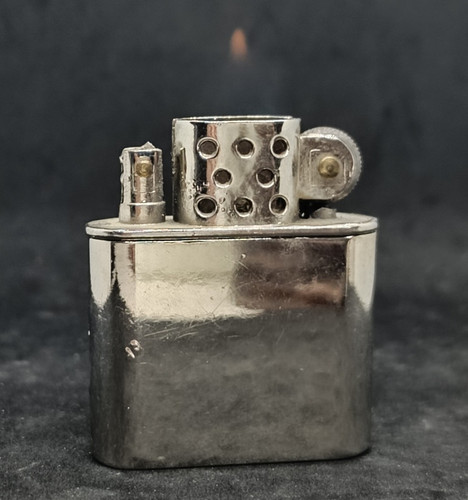 Ancien briquet vintage - , en
