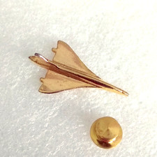 Pin's Lapel pin pins AVION SUPERSONIQU LE CONCORDE Métal Doré relief 3D Variante