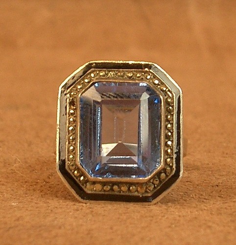 Belle bague ancienne - , déco