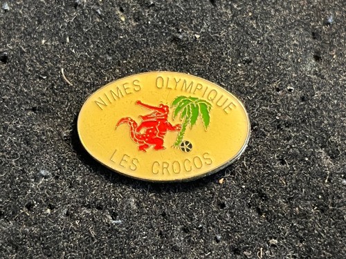 Pins pin football soccer - pins,