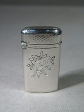 ANCIEN PYROGENE GRATTOIR A ALLUMETTES EN ARGENT MASSIF DE STYLE LOUIS XVI 