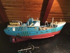Maquette de chalutier en bois type MARIGNANE