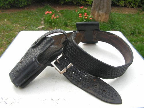 Ceinturon avec holster - avec,