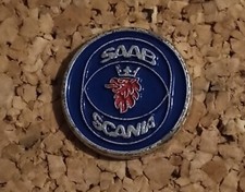 Pin's Saab Scania Auto Voiture
